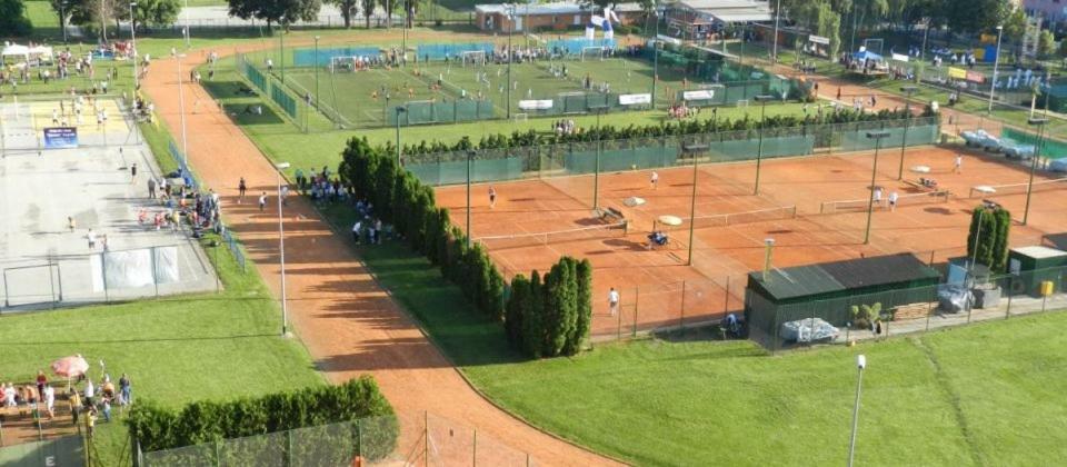 זאגרב Meridian Apartment , 300M To Bus Terminal, Fast Wifi & Airport Transf מראה חיצוני תמונה