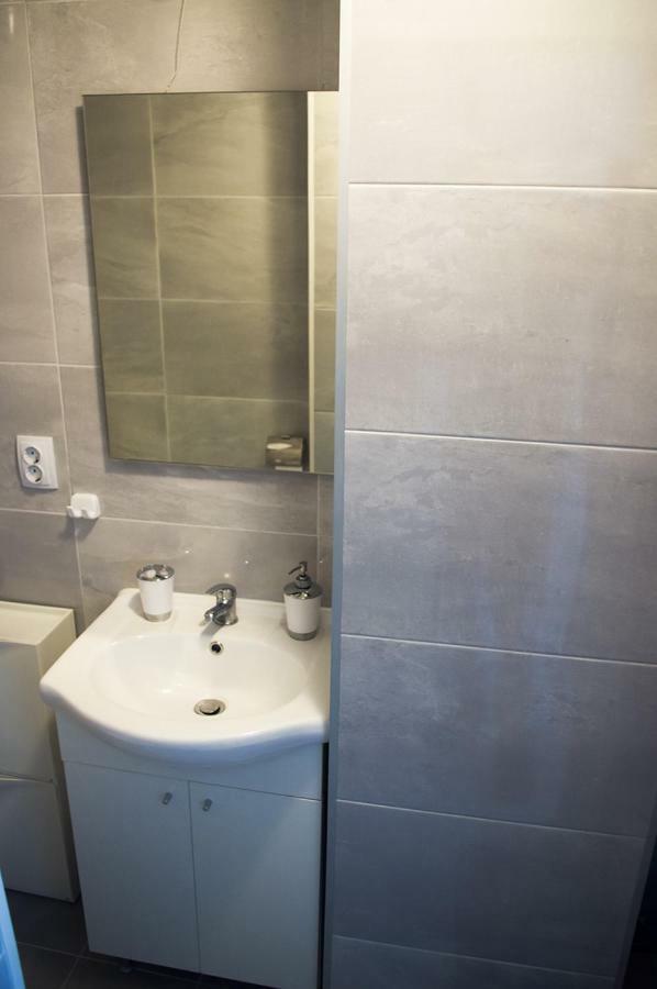 זאגרב Meridian Apartment , 300M To Bus Terminal, Fast Wifi & Airport Transf מראה חיצוני תמונה
